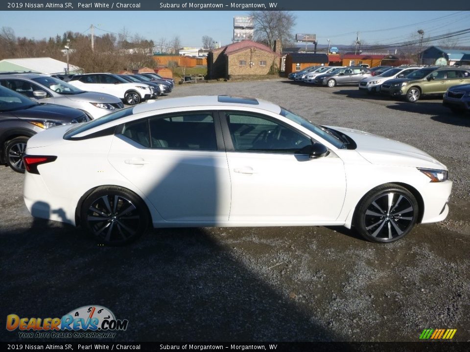 2019 Nissan Altima SR Pearl White / Charcoal Photo #3