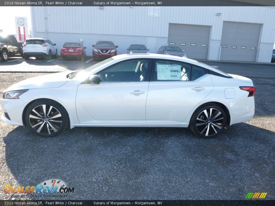 2019 Nissan Altima SR Pearl White / Charcoal Photo #7
