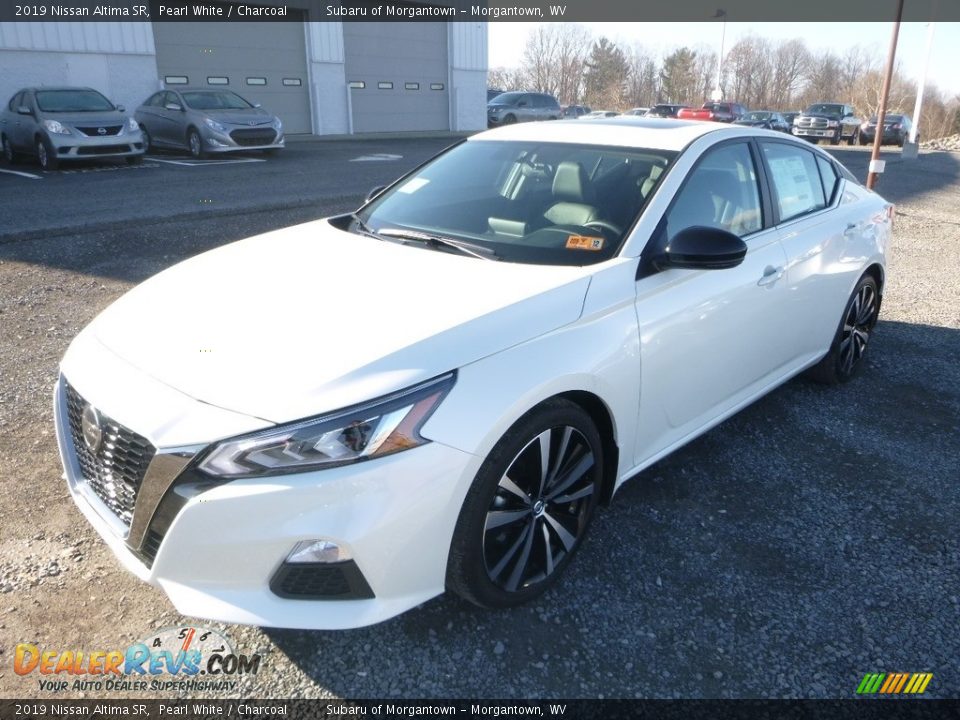 2019 Nissan Altima SR Pearl White / Charcoal Photo #8