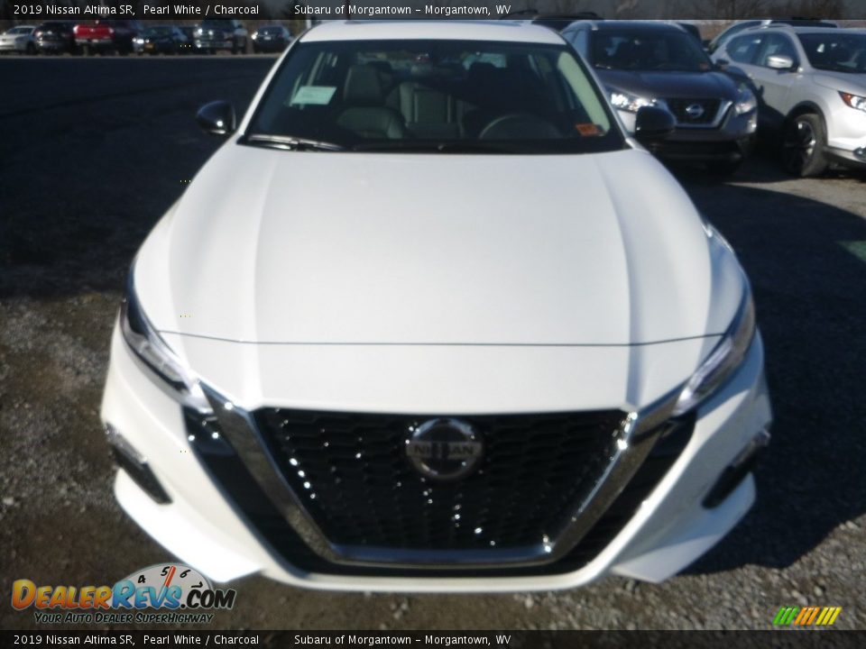2019 Nissan Altima SR Pearl White / Charcoal Photo #9