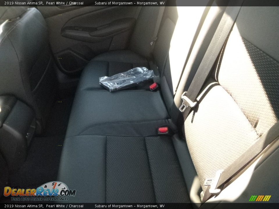 2019 Nissan Altima SR Pearl White / Charcoal Photo #12