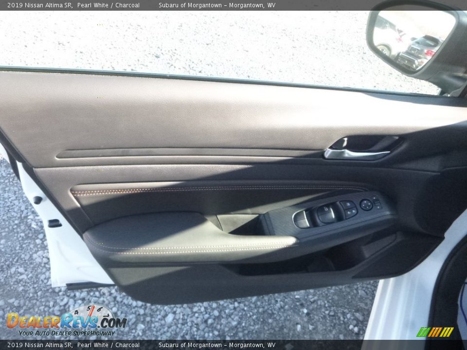 2019 Nissan Altima SR Pearl White / Charcoal Photo #13