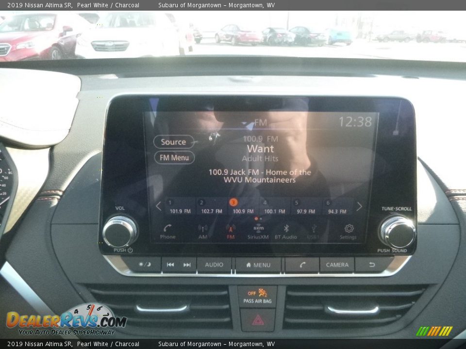 2019 Nissan Altima SR Pearl White / Charcoal Photo #16