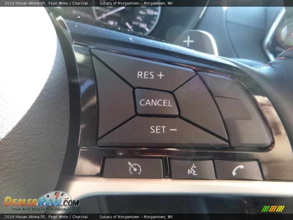 2019 Nissan Altima SR Pearl White / Charcoal Photo #18