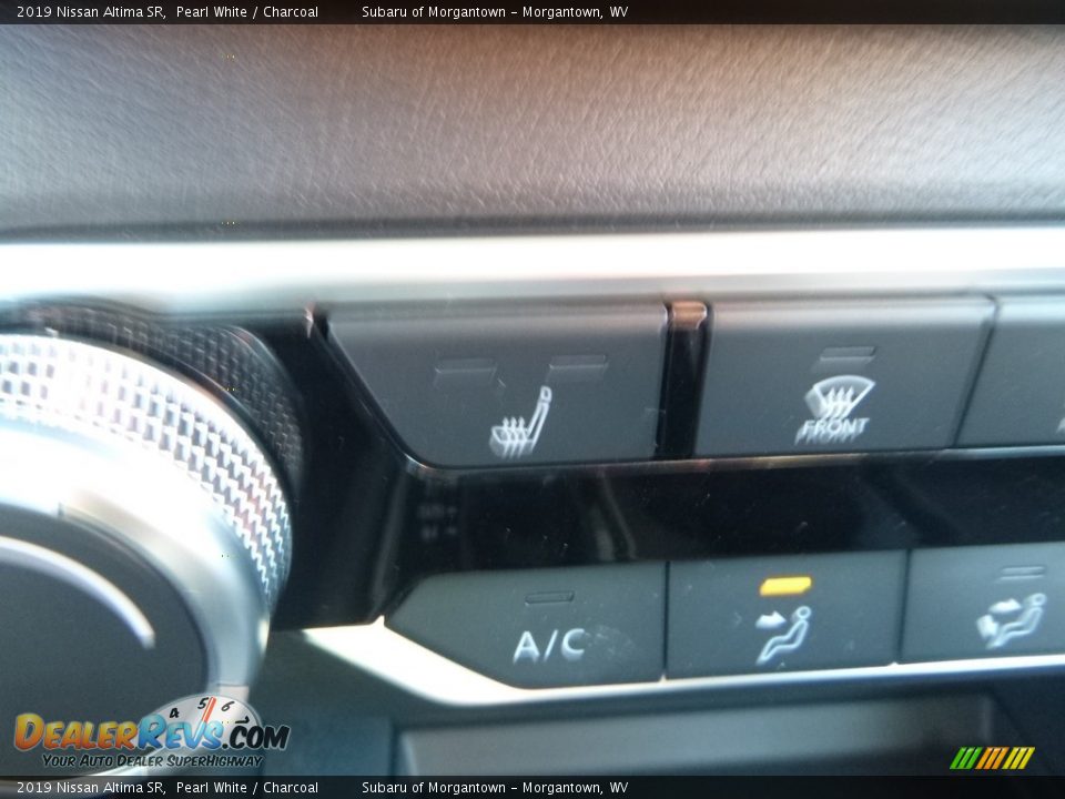 2019 Nissan Altima SR Pearl White / Charcoal Photo #20