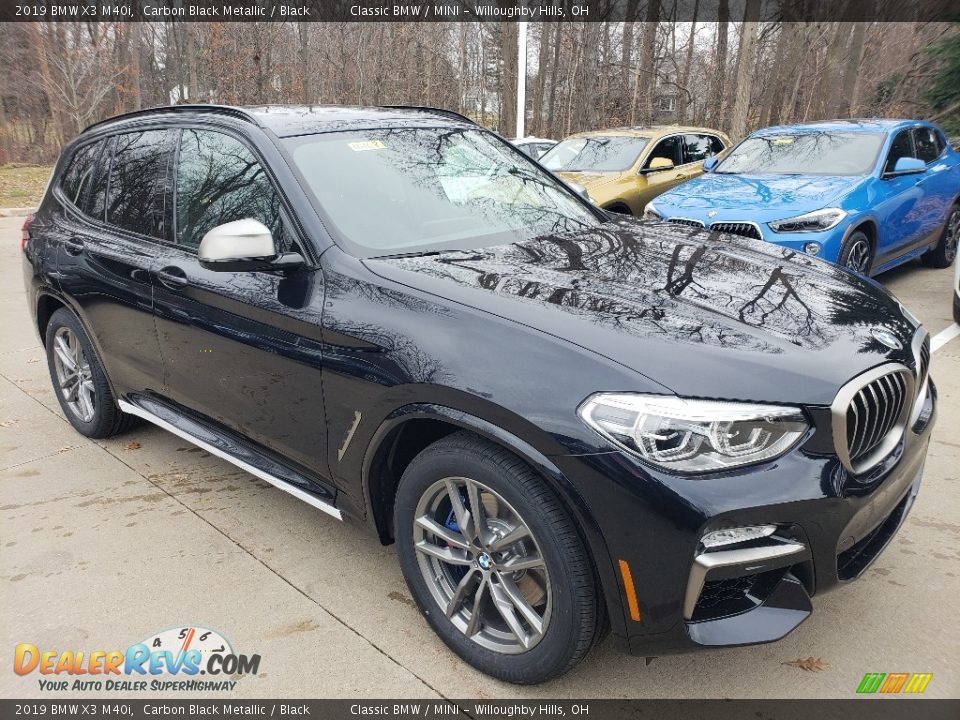 Front 3/4 View of 2019 BMW X3 M40i Photo #1