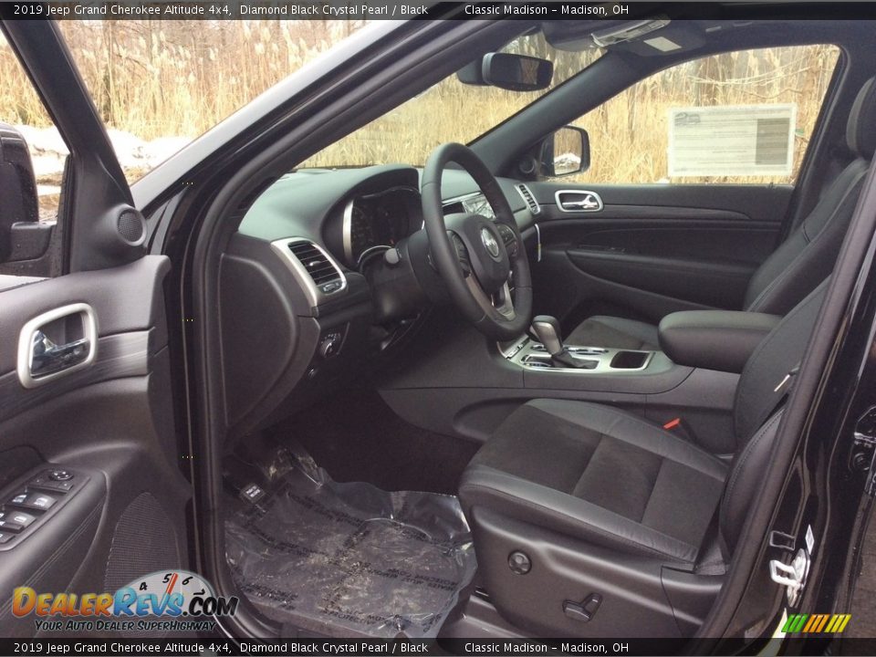 2019 Jeep Grand Cherokee Altitude 4x4 Diamond Black Crystal Pearl / Black Photo #9