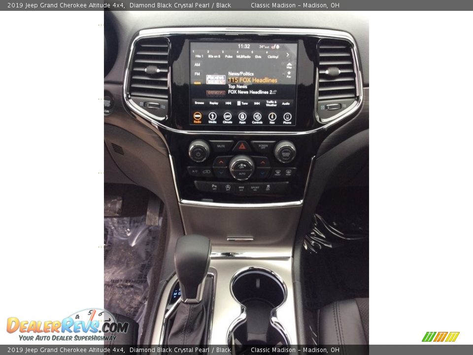 2019 Jeep Grand Cherokee Altitude 4x4 Diamond Black Crystal Pearl / Black Photo #14