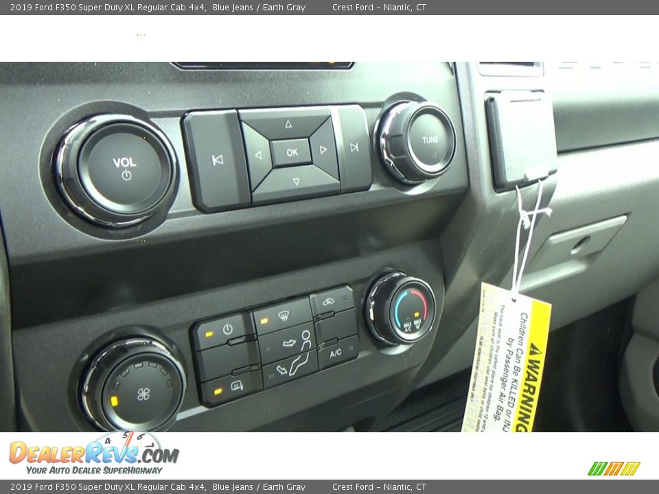 Controls of 2019 Ford F350 Super Duty XL Regular Cab 4x4 Photo #15
