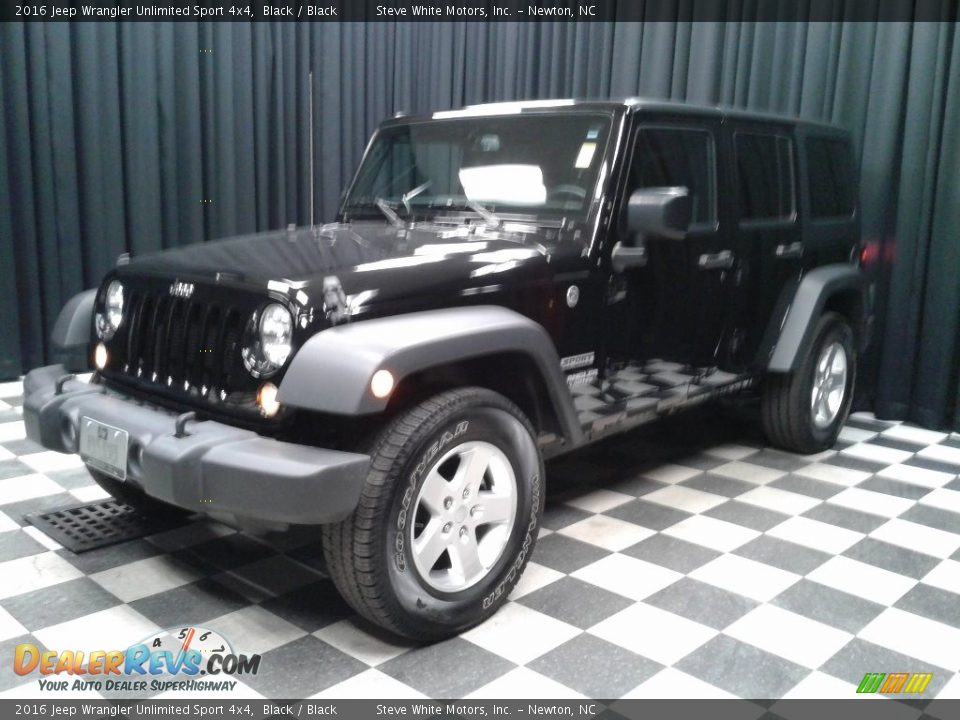 2016 Jeep Wrangler Unlimited Sport 4x4 Black / Black Photo #2