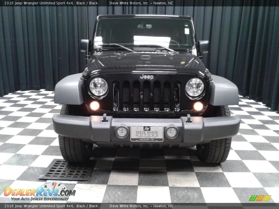 2016 Jeep Wrangler Unlimited Sport 4x4 Black / Black Photo #3