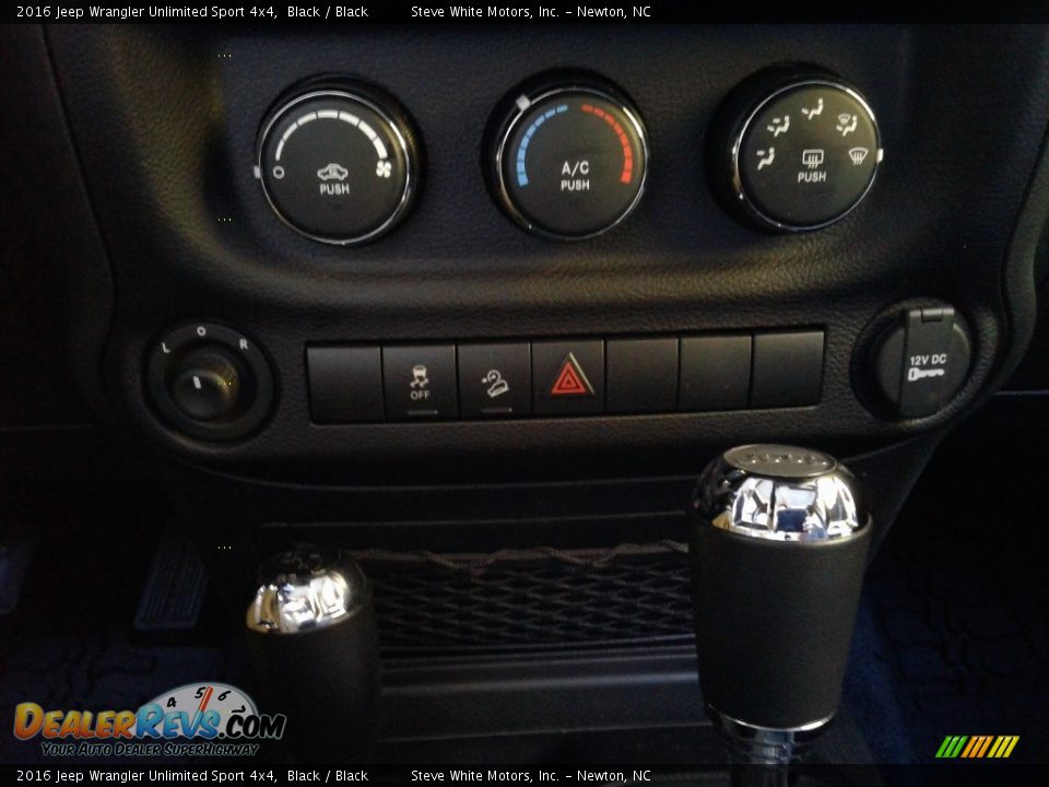 2016 Jeep Wrangler Unlimited Sport 4x4 Black / Black Photo #21