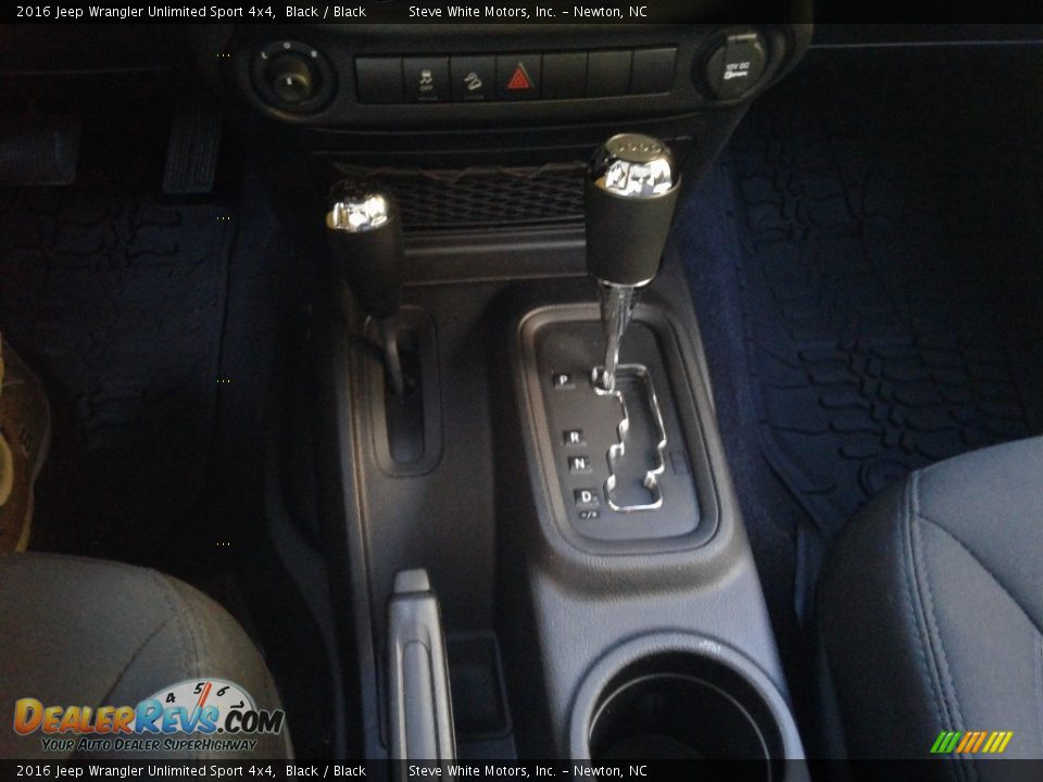 2016 Jeep Wrangler Unlimited Sport 4x4 Black / Black Photo #22