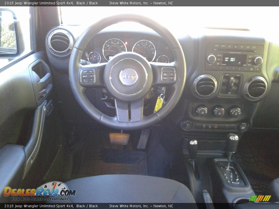 2016 Jeep Wrangler Unlimited Sport 4x4 Black / Black Photo #23