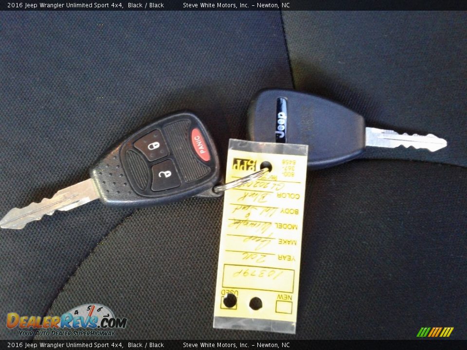 2016 Jeep Wrangler Unlimited Sport 4x4 Black / Black Photo #24