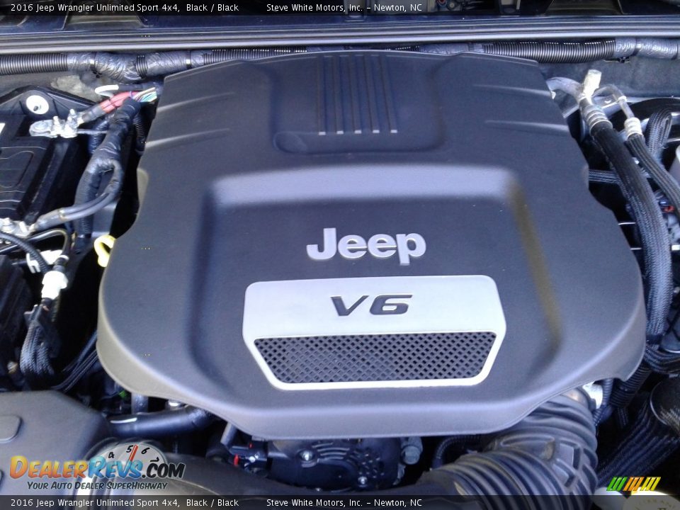2016 Jeep Wrangler Unlimited Sport 4x4 Black / Black Photo #25