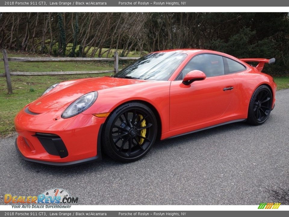 Front 3/4 View of 2018 Porsche 911 GT3 Photo #1