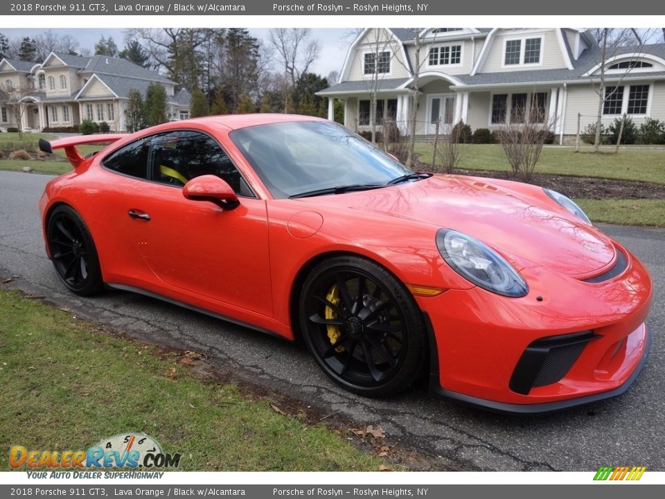 Front 3/4 View of 2018 Porsche 911 GT3 Photo #8