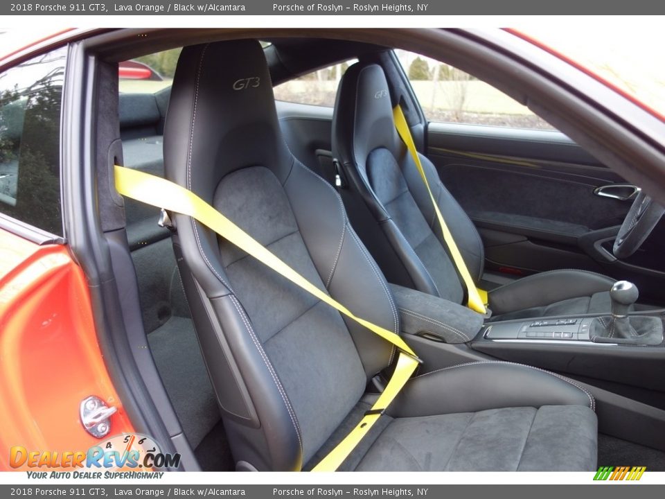Front Seat of 2018 Porsche 911 GT3 Photo #17