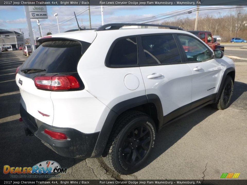 2017 Jeep Cherokee Trailhawk 4x4 Bright White / Black Photo #5