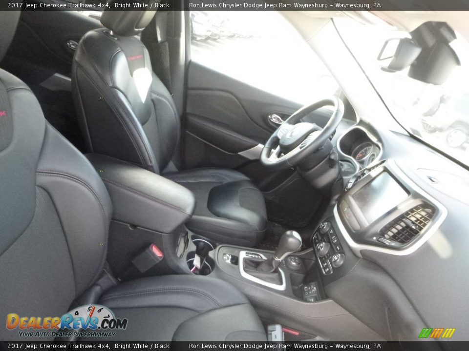 2017 Jeep Cherokee Trailhawk 4x4 Bright White / Black Photo #10