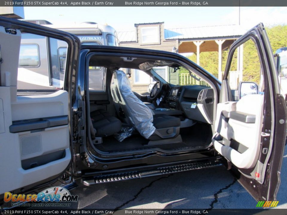 2019 Ford F150 STX SuperCab 4x4 Agate Black / Earth Gray Photo #13