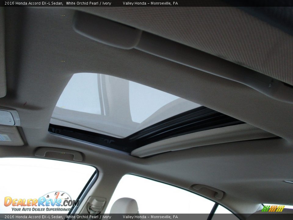 2016 Honda Accord EX-L Sedan White Orchid Pearl / Ivory Photo #11