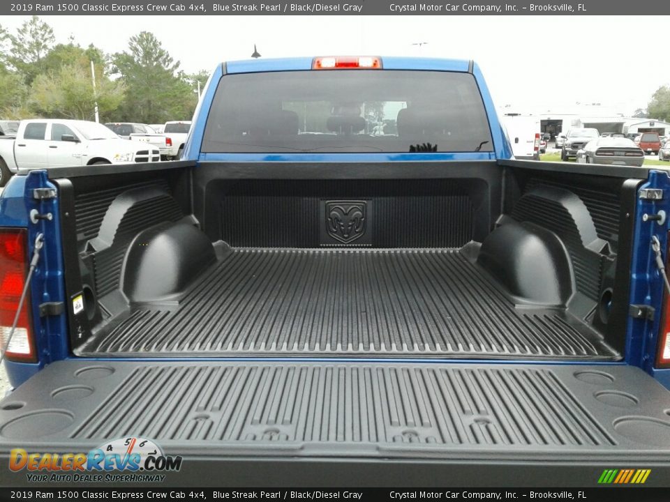2019 Ram 1500 Classic Express Crew Cab 4x4 Blue Streak Pearl / Black/Diesel Gray Photo #19