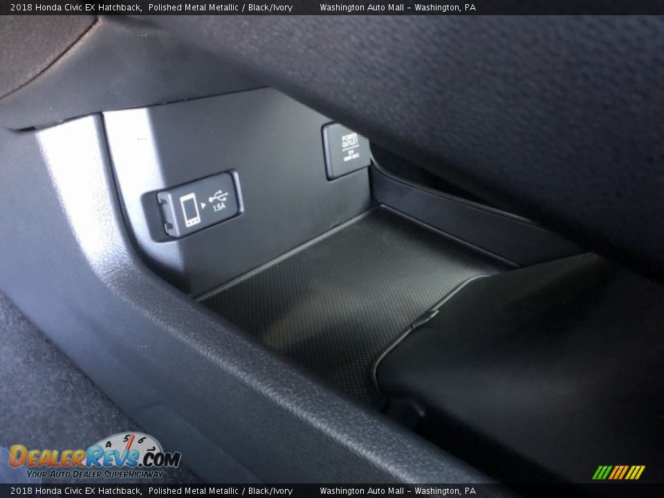 2018 Honda Civic EX Hatchback Polished Metal Metallic / Black/Ivory Photo #21