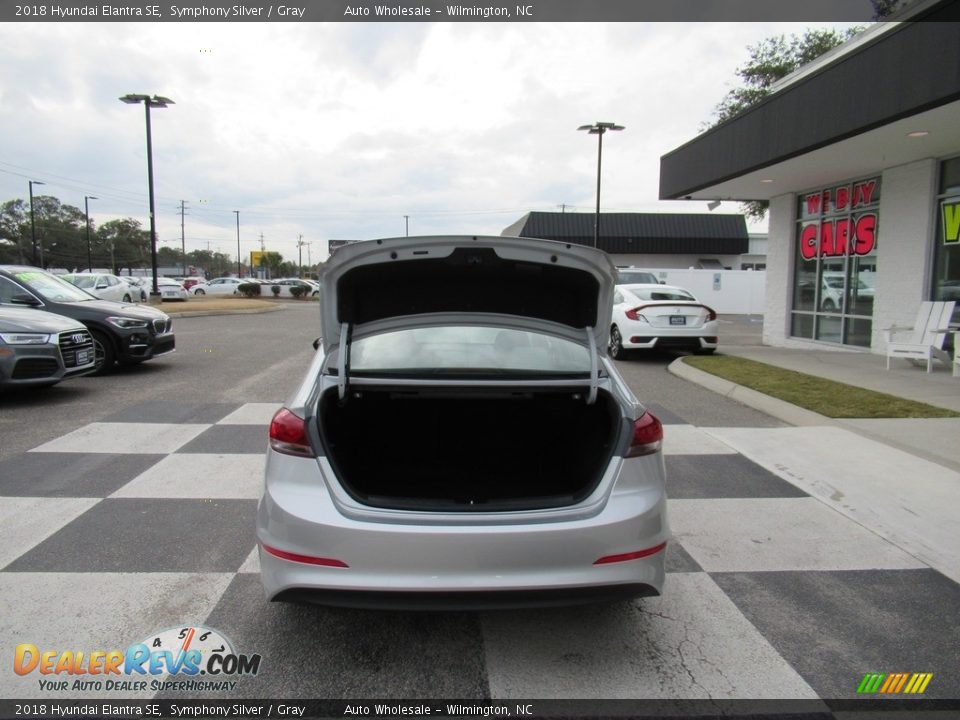2018 Hyundai Elantra SE Symphony Silver / Gray Photo #5