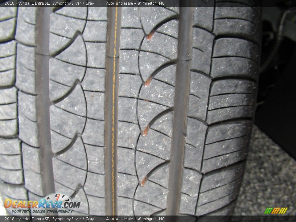 2018 Hyundai Elantra SE Symphony Silver / Gray Photo #9