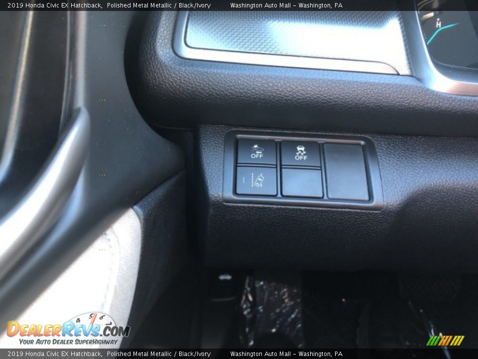 2019 Honda Civic EX Hatchback Polished Metal Metallic / Black/Ivory Photo #13