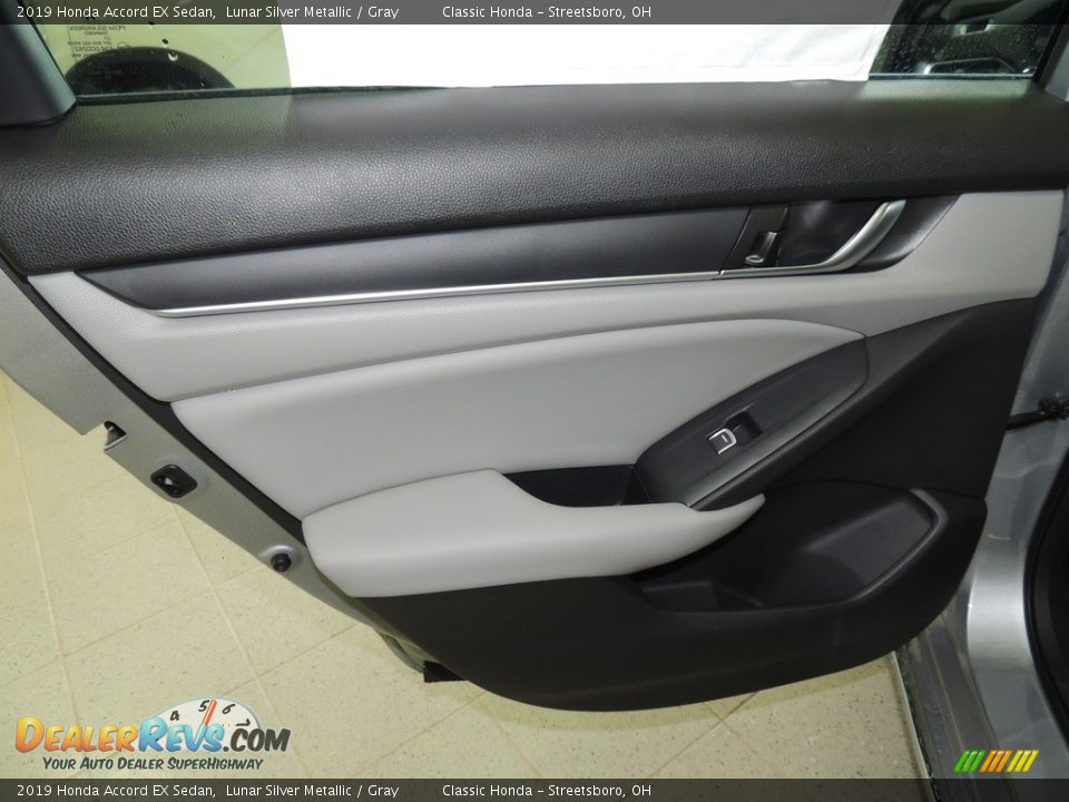 Door Panel of 2019 Honda Accord EX Sedan Photo #10