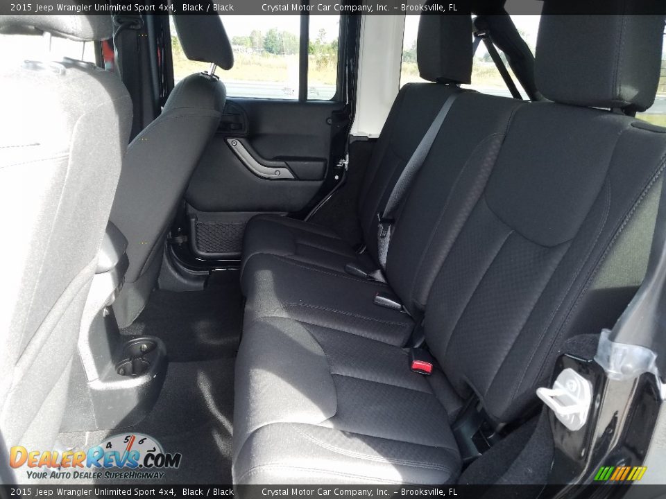 2015 Jeep Wrangler Unlimited Sport 4x4 Black / Black Photo #10