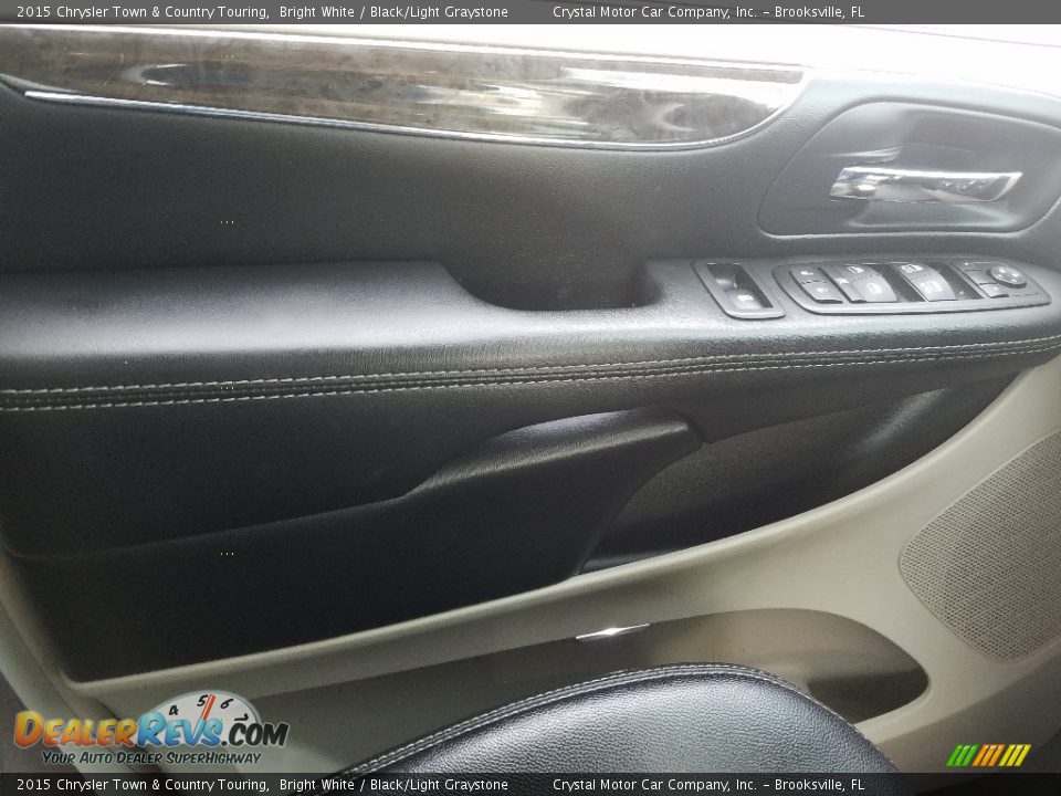 2015 Chrysler Town & Country Touring Bright White / Black/Light Graystone Photo #19