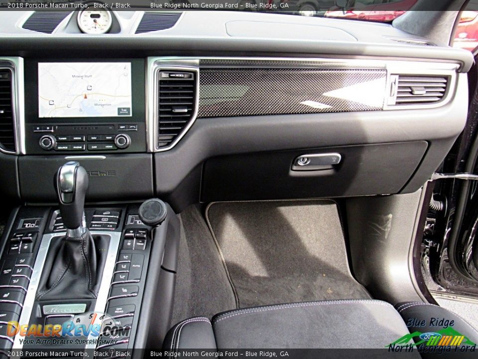 2018 Porsche Macan Turbo Black / Black Photo #16