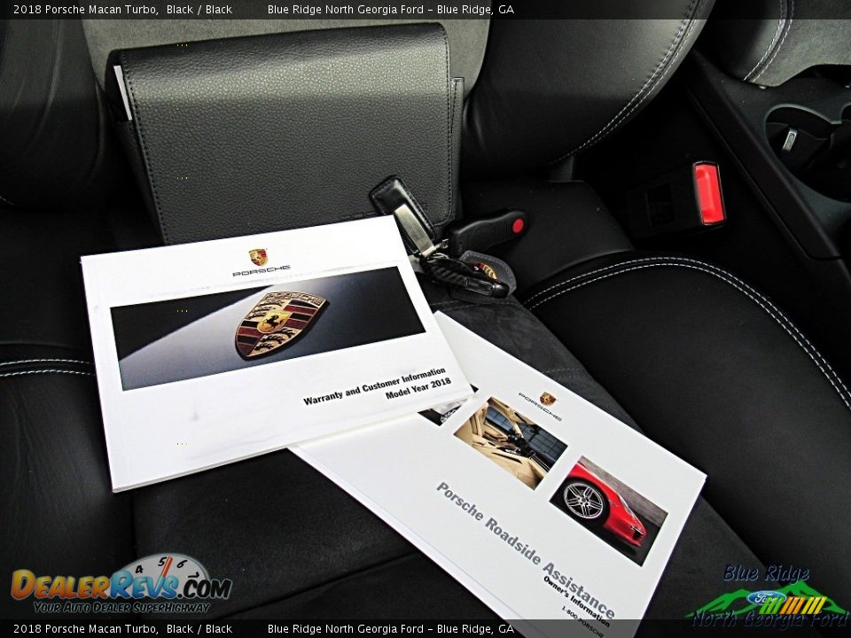 2018 Porsche Macan Turbo Black / Black Photo #27