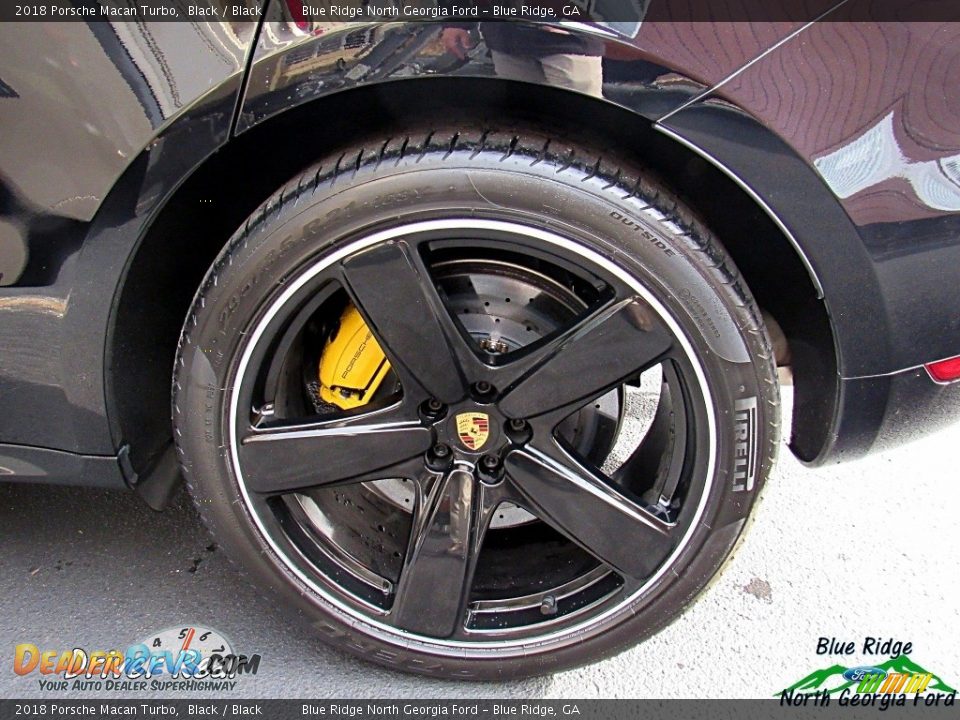 2018 Porsche Macan Turbo Black / Black Photo #30