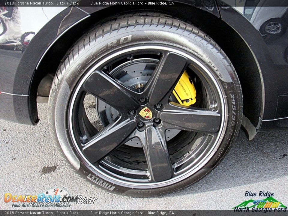 2018 Porsche Macan Turbo Black / Black Photo #31