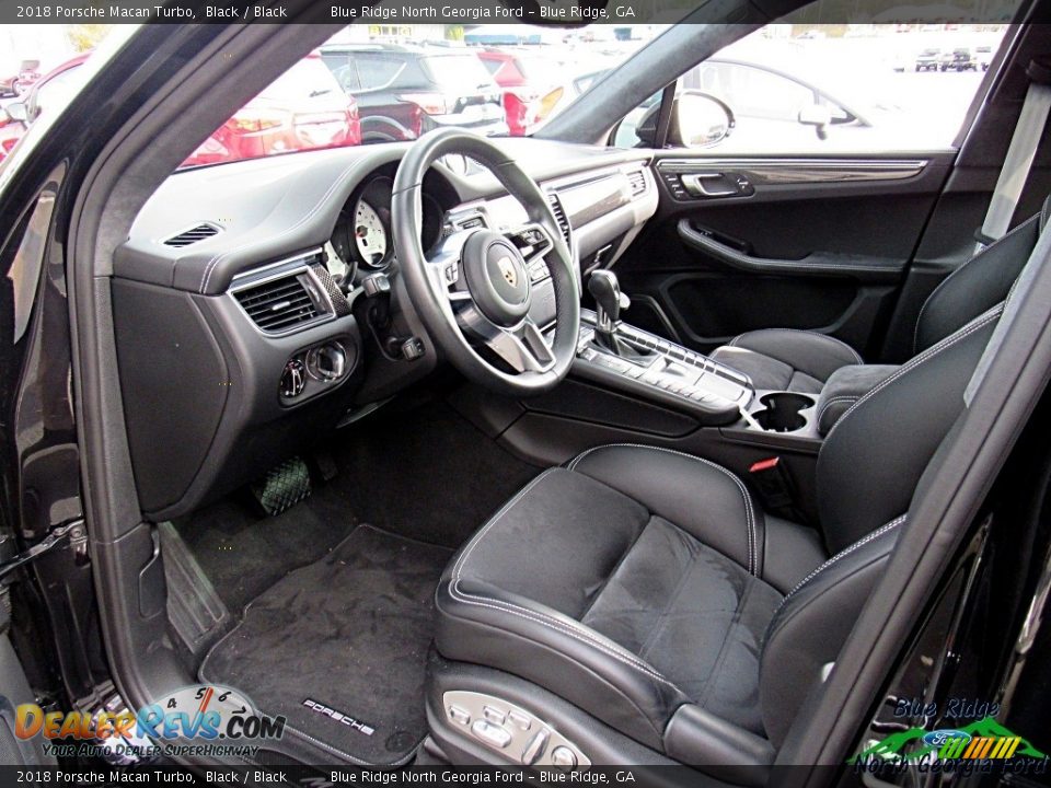 2018 Porsche Macan Turbo Black / Black Photo #34