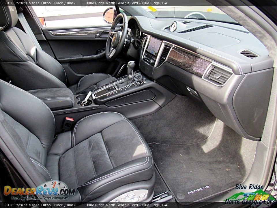 2018 Porsche Macan Turbo Black / Black Photo #35