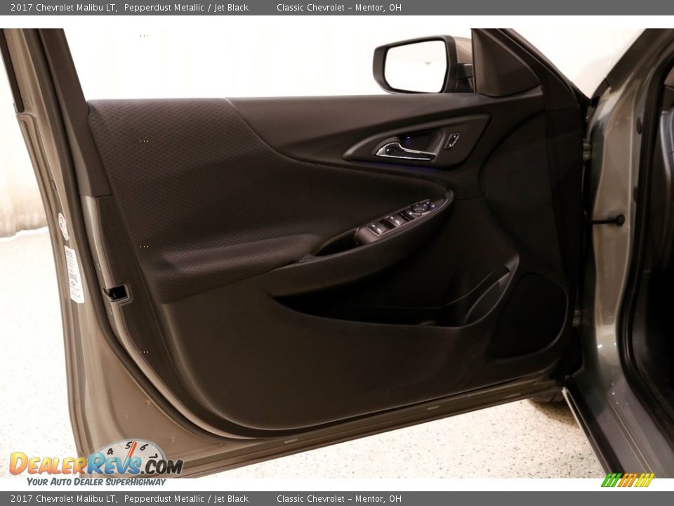 2017 Chevrolet Malibu LT Pepperdust Metallic / Jet Black Photo #4