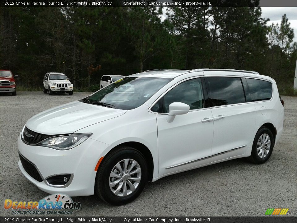 2019 Chrysler Pacifica Touring L Bright White / Black/Alloy Photo #1