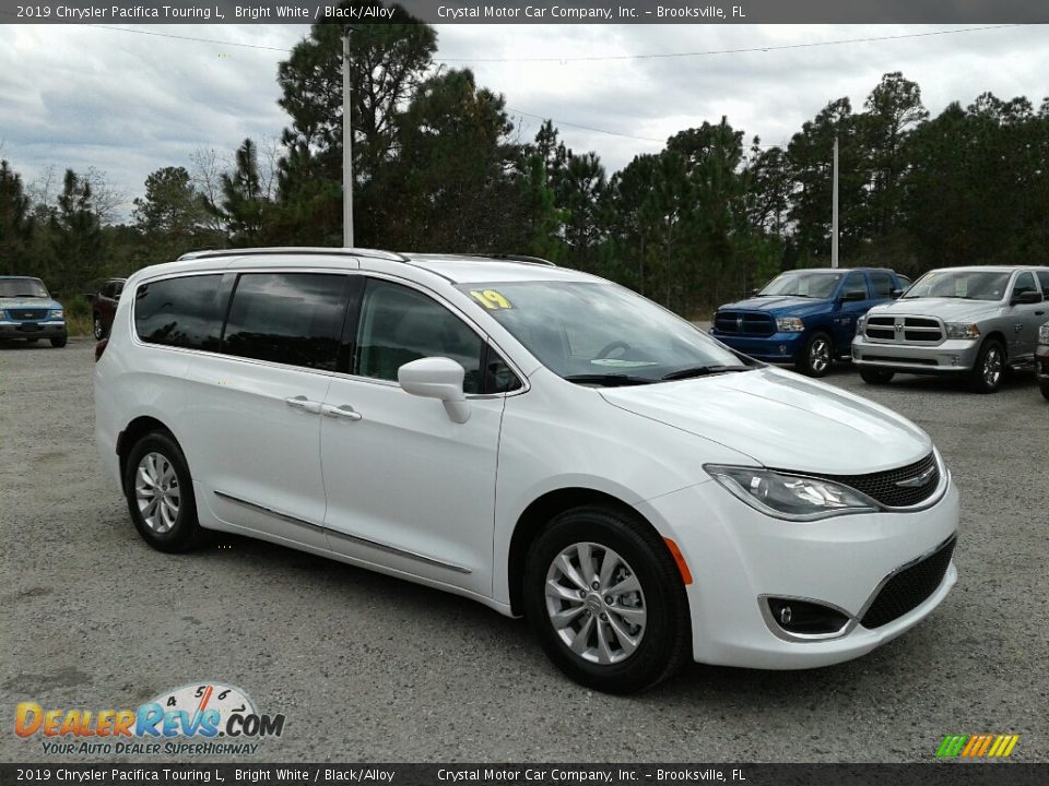 2019 Chrysler Pacifica Touring L Bright White / Black/Alloy Photo #7