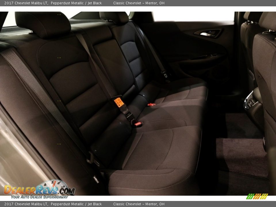 2017 Chevrolet Malibu LT Pepperdust Metallic / Jet Black Photo #17