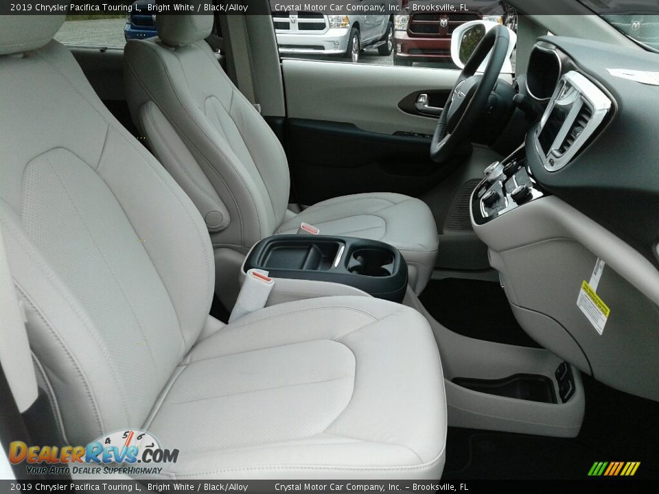 2019 Chrysler Pacifica Touring L Bright White / Black/Alloy Photo #12