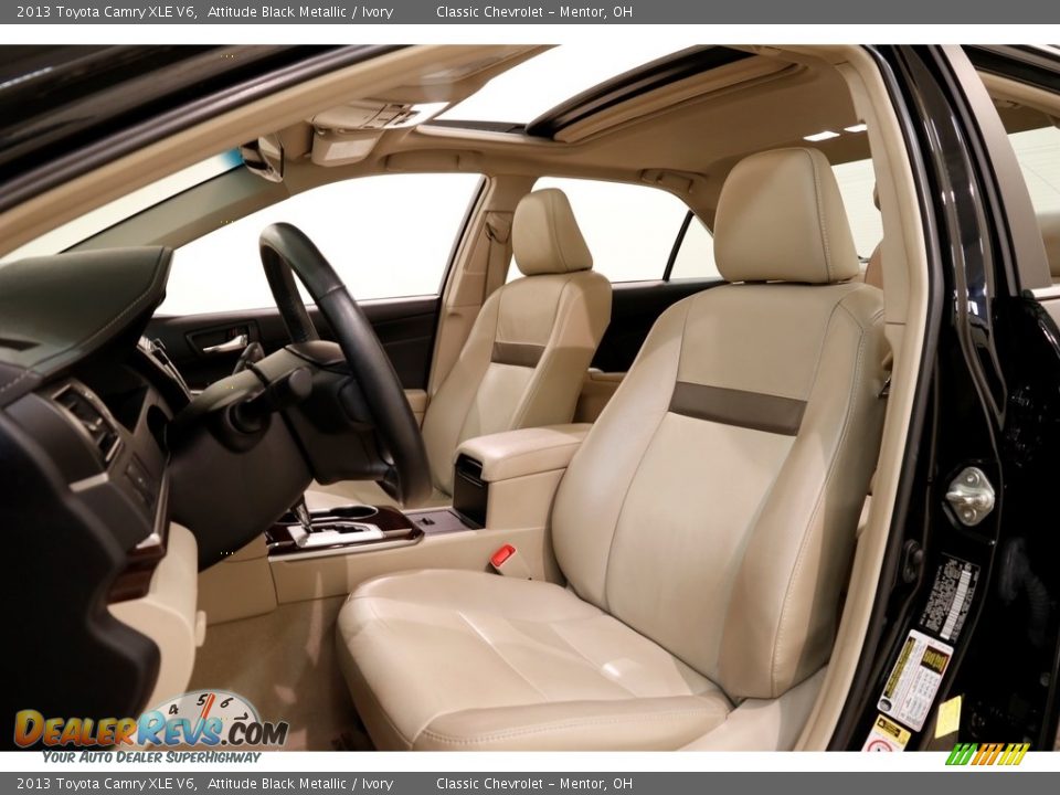 2013 Toyota Camry XLE V6 Attitude Black Metallic / Ivory Photo #5