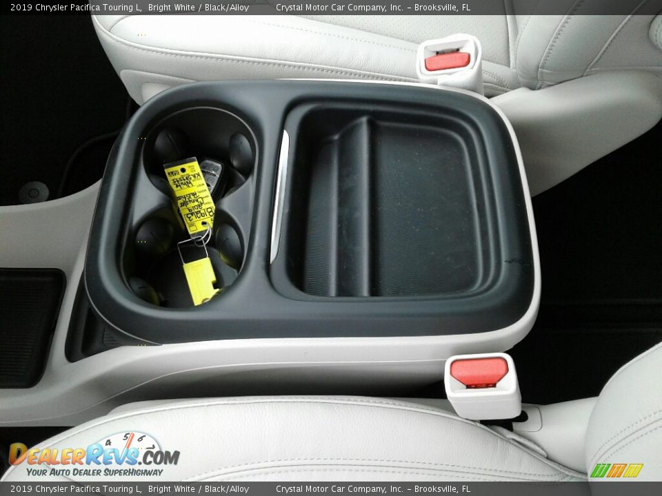 2019 Chrysler Pacifica Touring L Bright White / Black/Alloy Photo #19