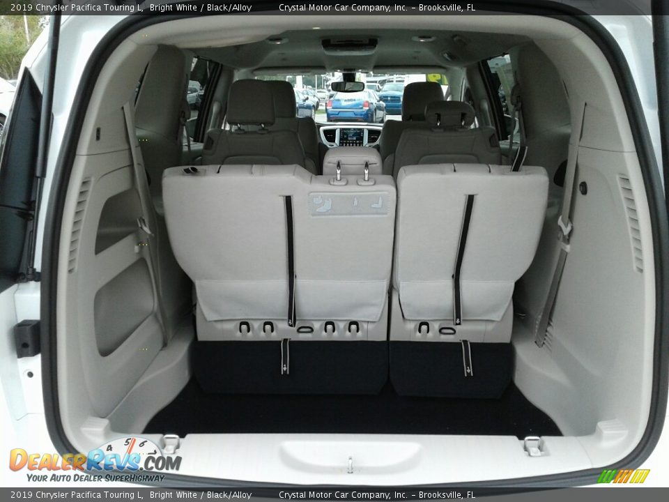2019 Chrysler Pacifica Touring L Bright White / Black/Alloy Photo #20