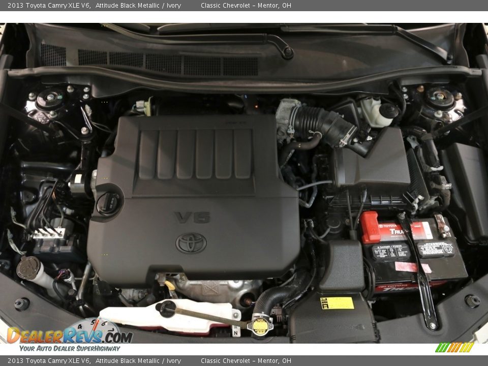 2013 Toyota Camry XLE V6 Attitude Black Metallic / Ivory Photo #25